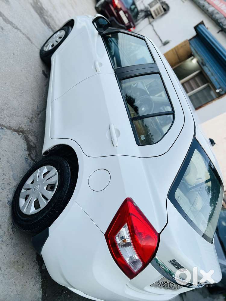 Maruti Suzuki Swift Dzire Vdi Optional, 2015, Diesel