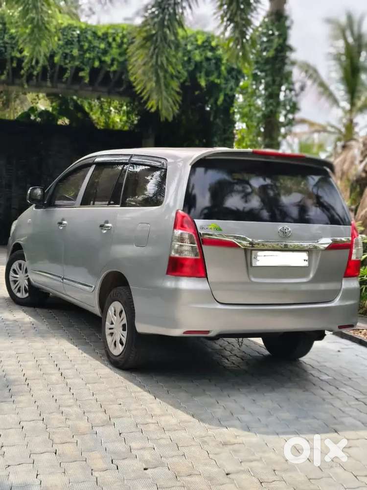 Toyota Innova Crysta 2016
