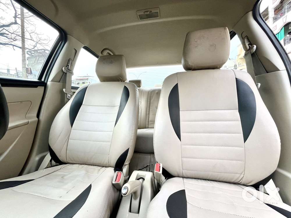 Maruti Suzuki Swift Dzire Zdi + Amt, 2017, Diesel