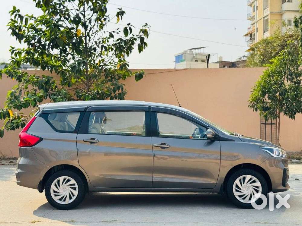 Maruti Suzuki Ertiga 2022-2023 Vxi Cng, 2022, Cng & Hybrids