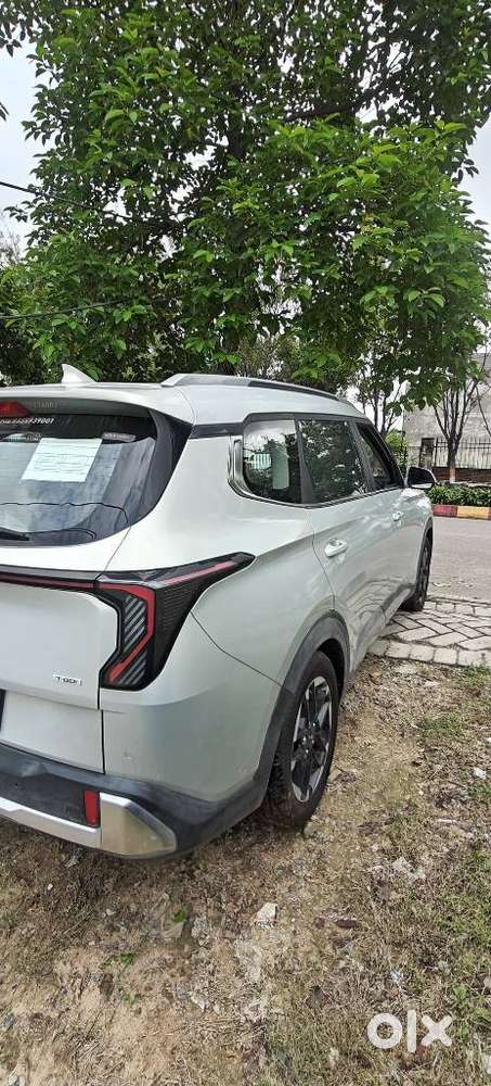 Kia Carens Clavis, 2025, Petrol