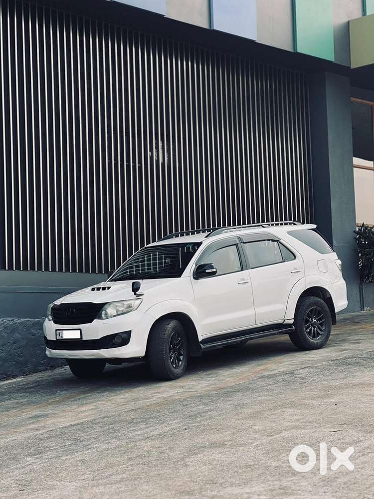 Toyota Fortuner 2012