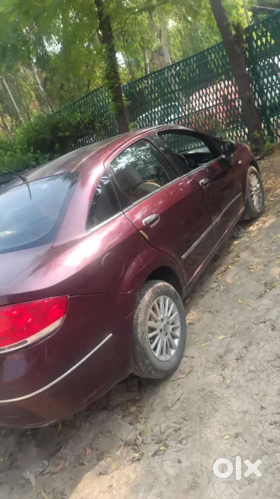 Fiat Linea 2011 Diesel 80000 Km Driven