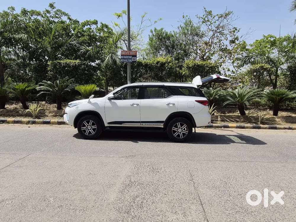 Toyota Fortuner Petrol 2017