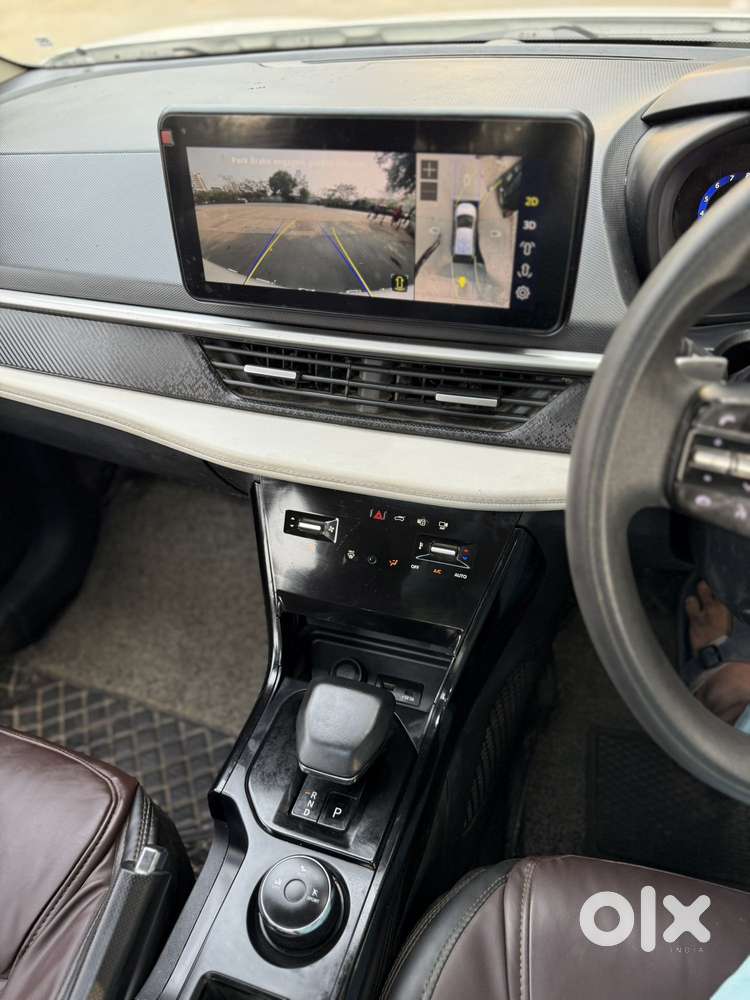 Tata Nexon, 2023, Petrol