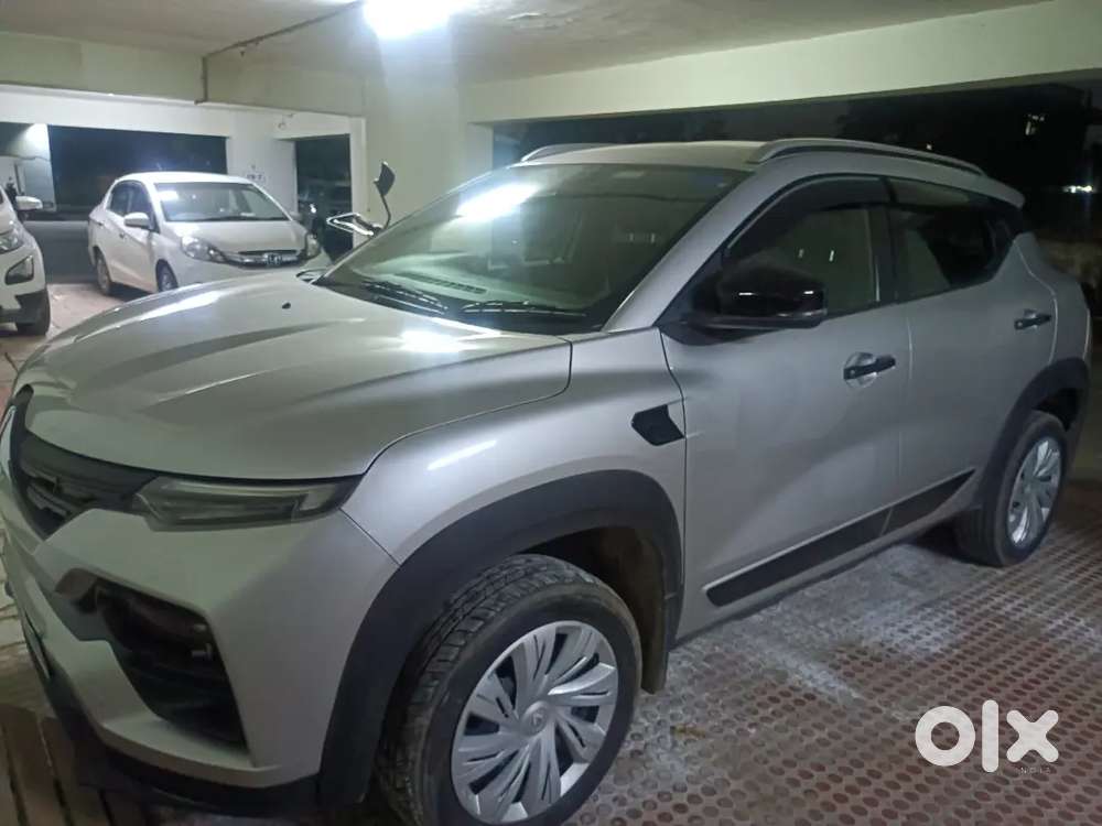 Price Negotiable Renault Kiger Nov.2021base Model Petrol 45000 Km Run