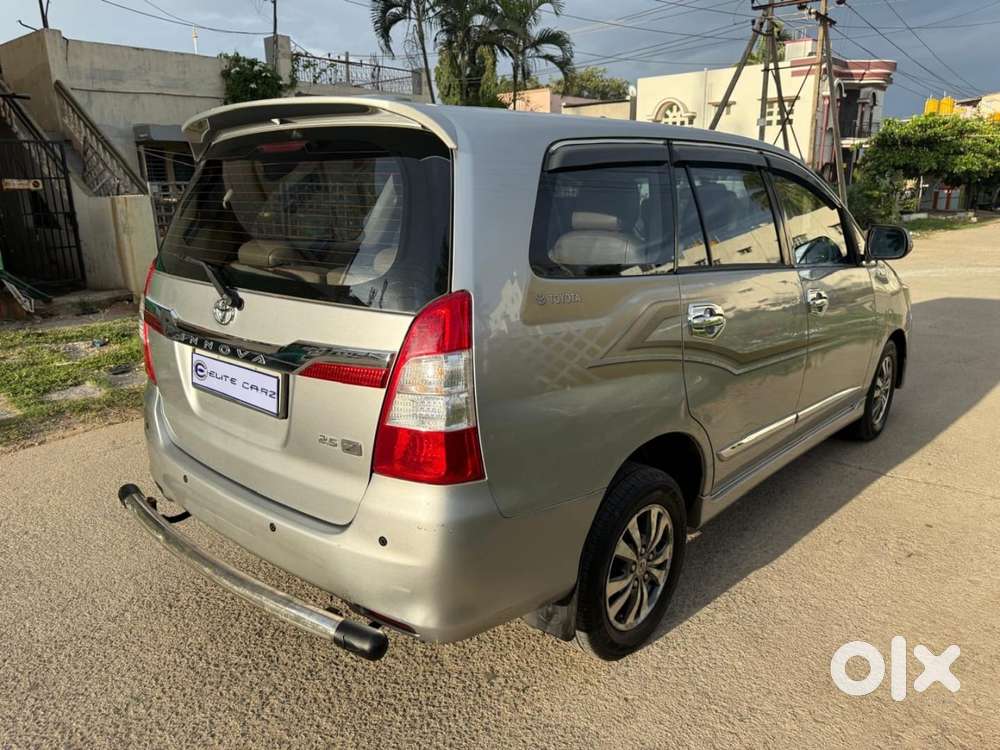 Toyota Innova 2.5 Z Diesel 7 Seater Bs Iv, 2015, Diesel