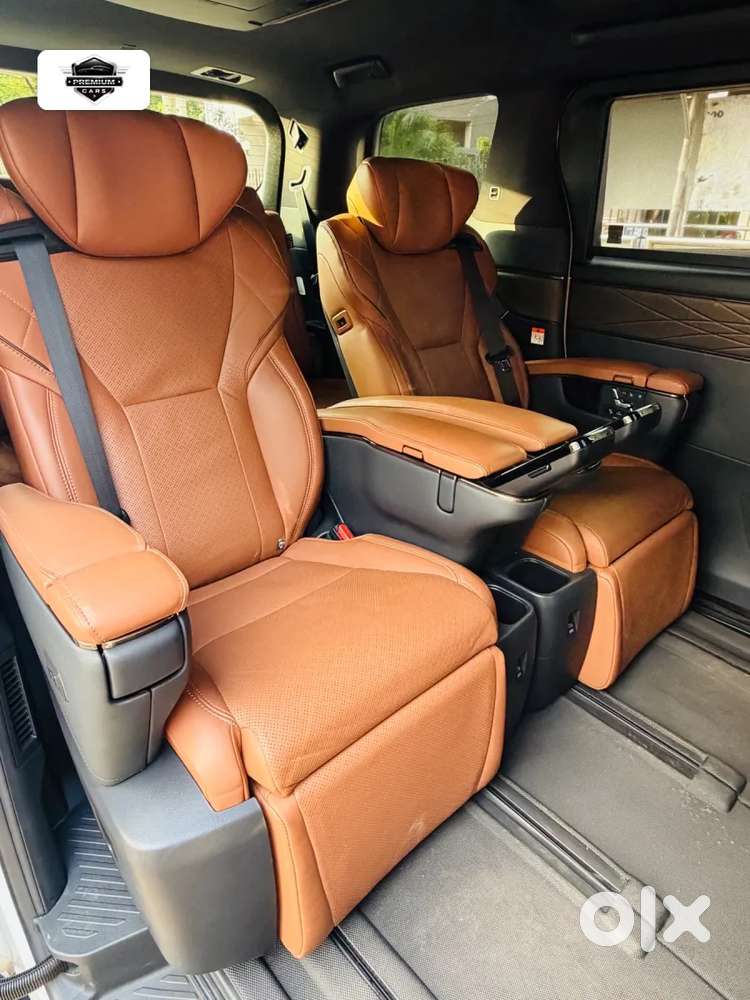 Toyota Vellfire Vip – Executive Lounge, 2024, Petrol