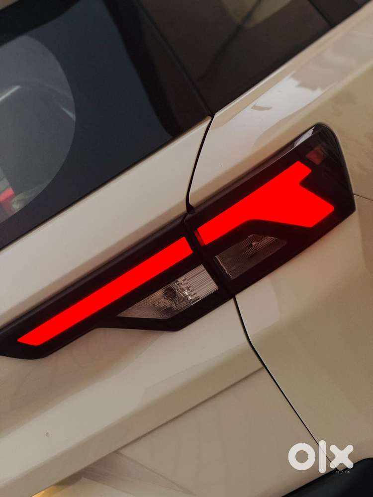 Maruti Suzuki Brezza 1.5 Lxi Smart Hybrid, 2026, Petrol