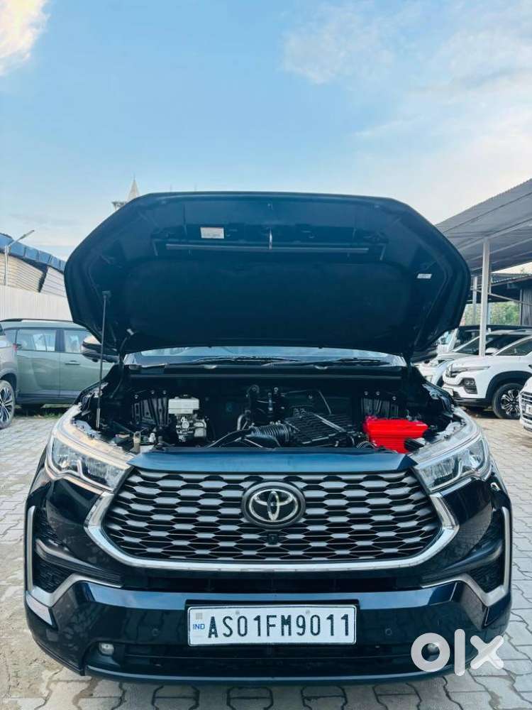 Toyota Innova Hycross 2.0 Zx (o) Hybrid 7 Str, 2023, Petrol