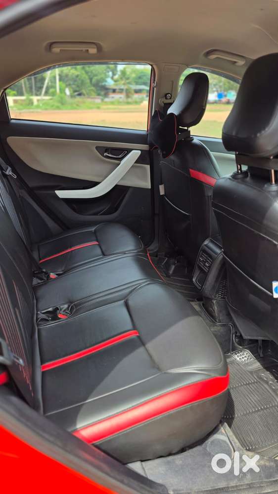 Tata Nexon Creative Plus 1.2 Petrol 6mt Dark Edition, 2024, Petrol