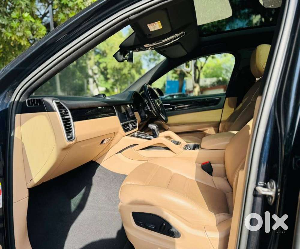 Porsche Cayenne Base, 2022, Petrol