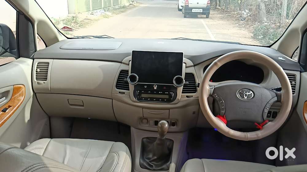 Toyota Innova 2.5 V 7 Str, 2011, Diesel