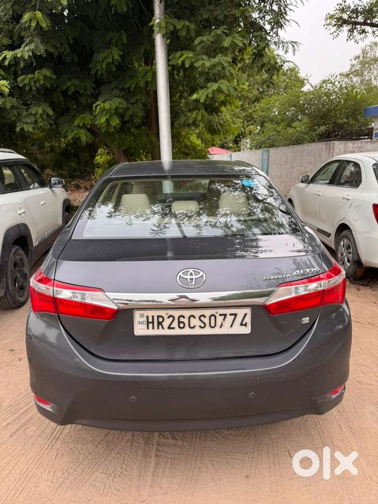 Toyota Corolla Altis 2015