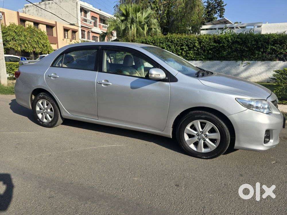 Toyota Corolla Altis, 2013, Petrol