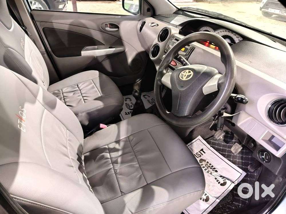 Toyota Etios 2010-2012 V, 2011, Petrol