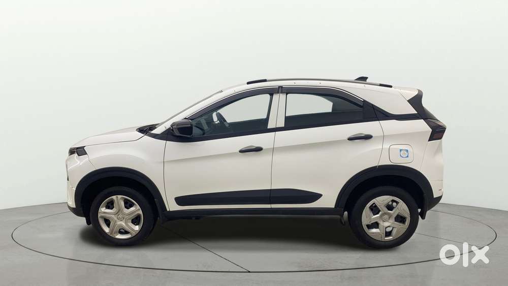 Tata Nexon Smart Plus S 1.2 Revotron Petrol 5 Mt, 2024, Petrol