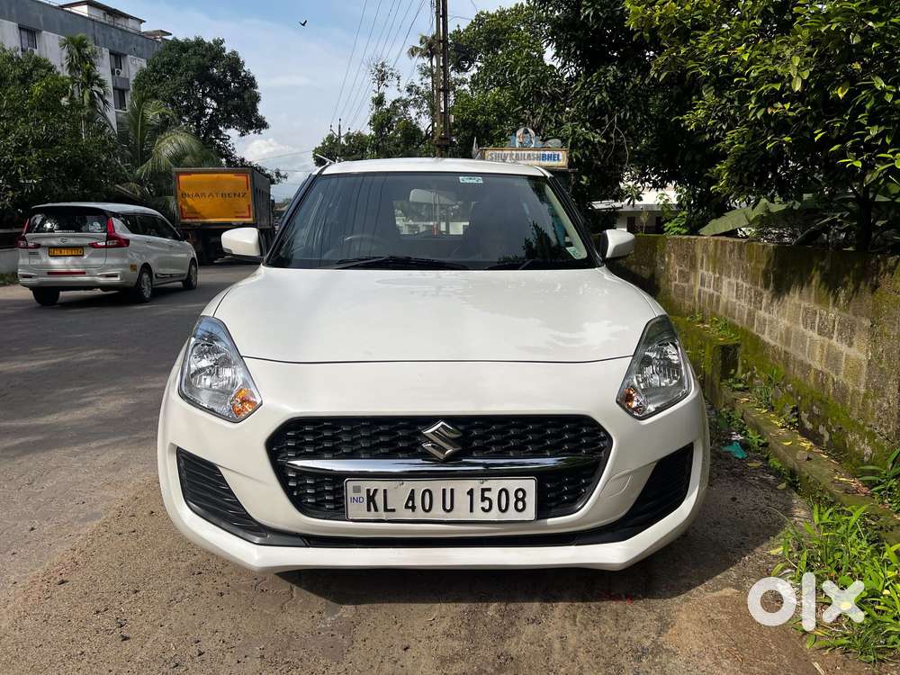 Maruti Suzuki Swift Vxi + Manual, 2022, Petrol