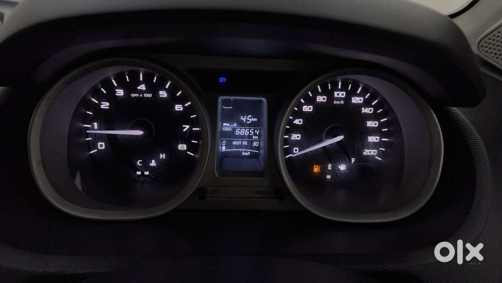 Tata Tiago Xz, 2016, Petrol