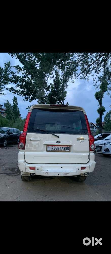 Mahindra Scorpio 2002-2013 Vlx At, 2012