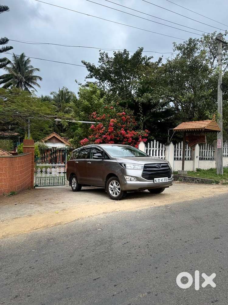 Toyota Innova Crysta 2016 Diesel Well Maintained