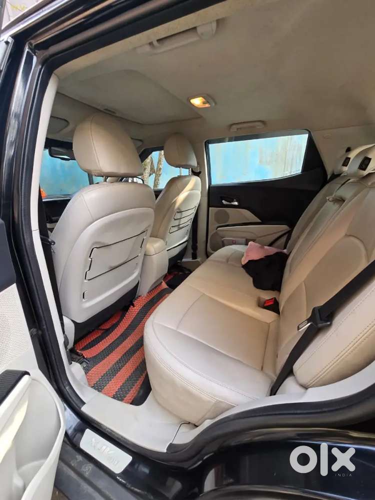 Mahindra Xuv300 2019 Diesel 66000 Km Driven