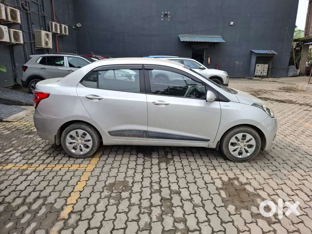 Hyundai Xcent 1.2l Kappa Dual Vtvt 5-speed Manual Base, 2016, Petrol