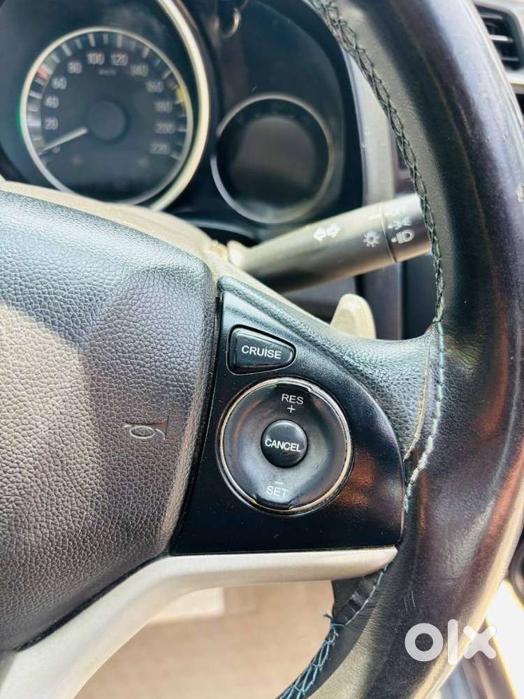 Honda Jazz V Automatic, 2022, Petrol