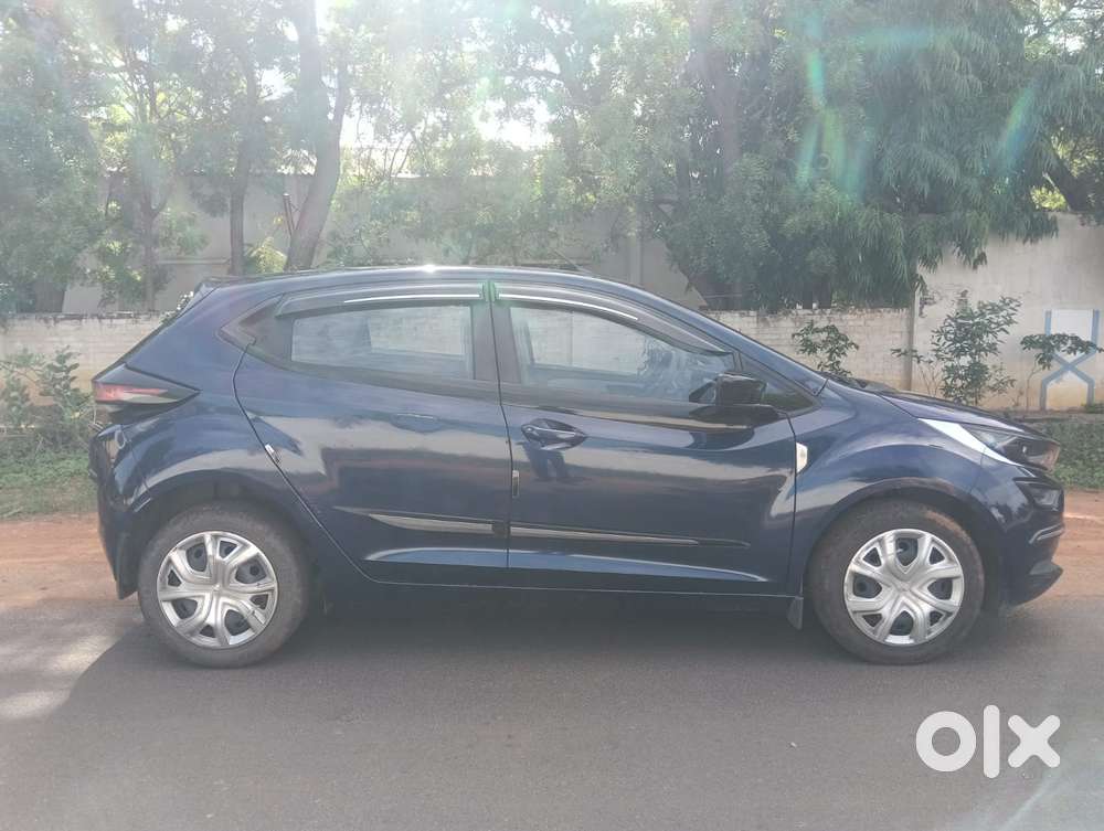 Tata Altroz 1.2 Xm Plus, 2022, Petrol