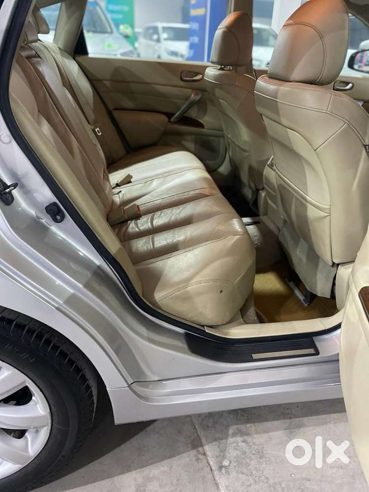 Reliable Nissan 2012 Car