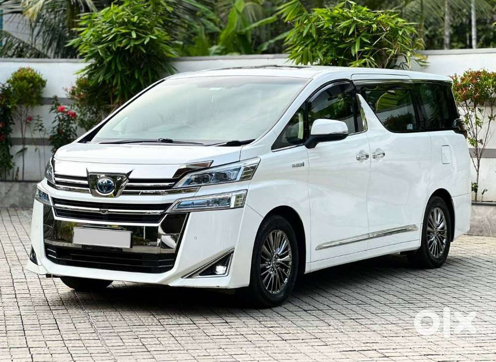 Toyota Vellfire 2.5 Executive Lounge, 2021, Petrol