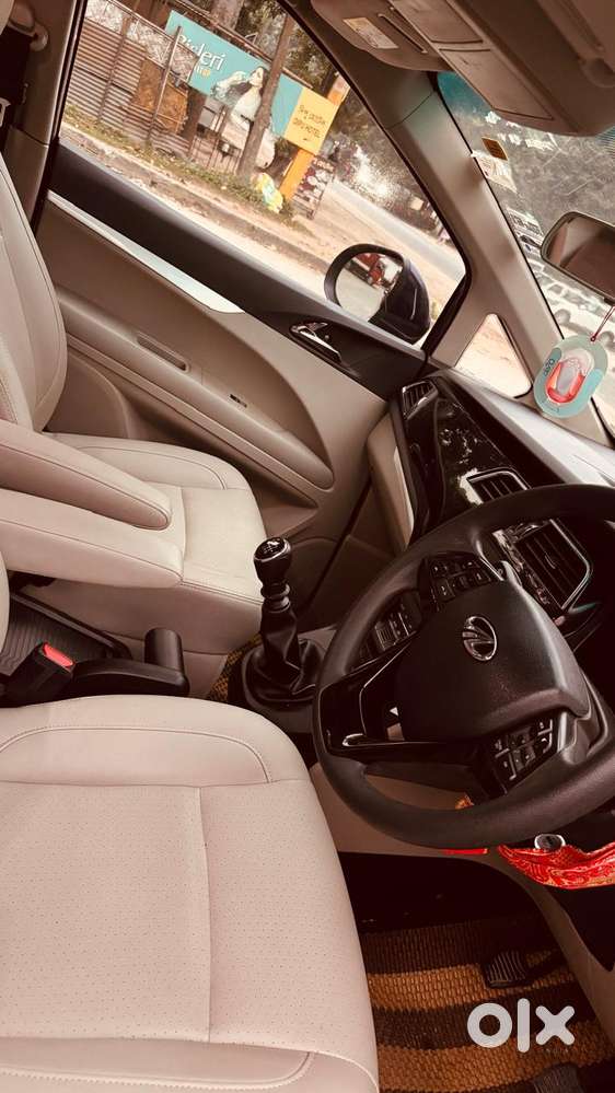 Mahindra Marazzo M8, 2019, Diesel
