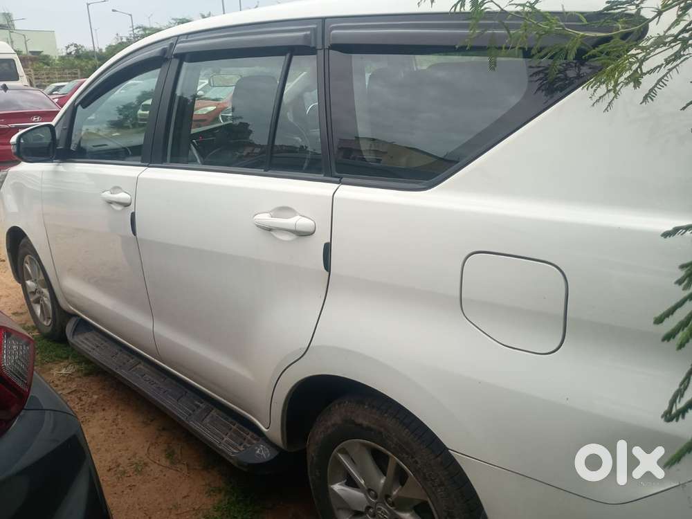 Innova Crysta 2023