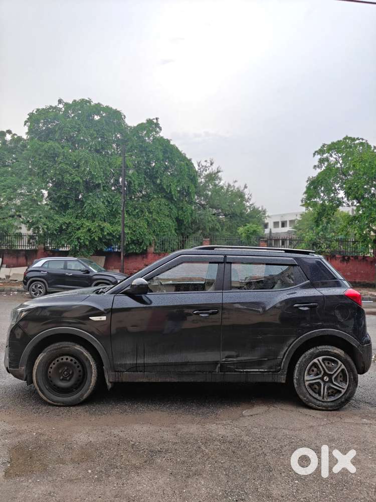 Mahindra Xuv300 W8 Option Dual Tone Diesel, 2022, Diesel