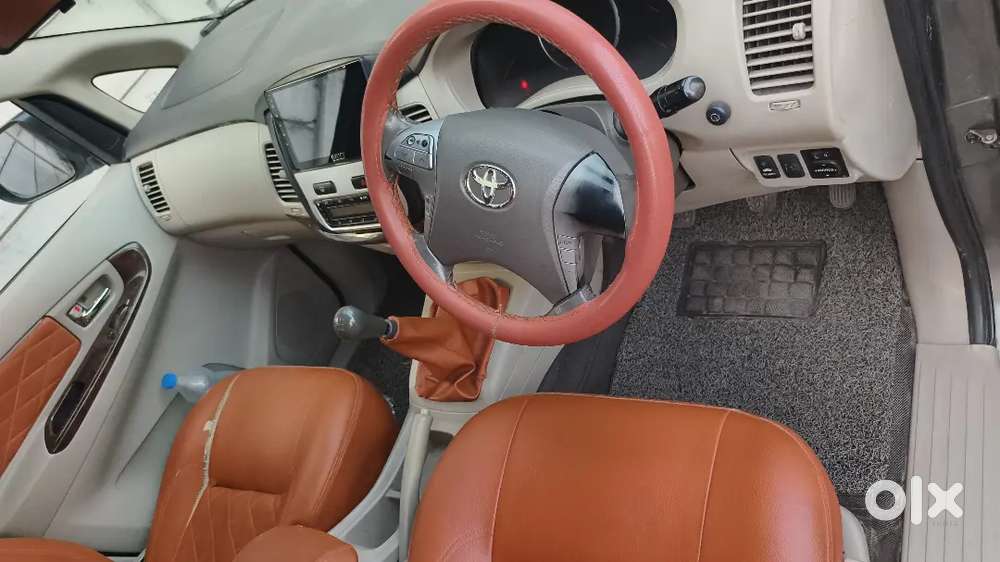 Toyota Innova 2014