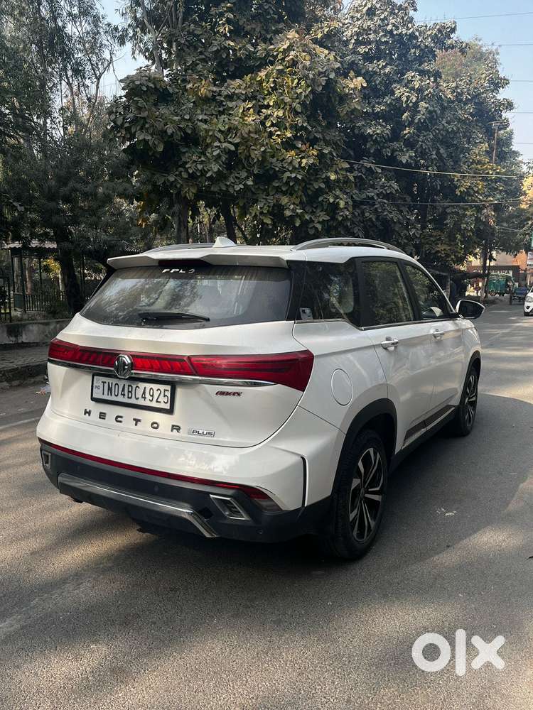Mg Hector Plus Savvy Pro 1.5 Turbo Petrol Cvt 7 Str Dual Tone, 2023,..