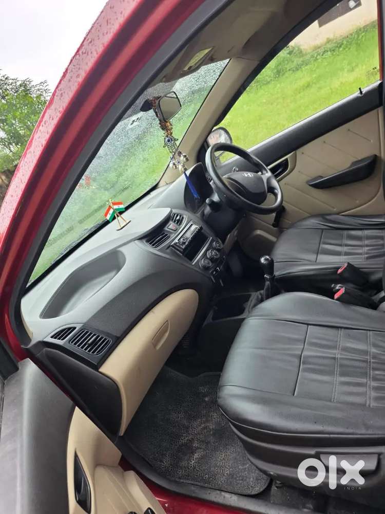 Hyundai Eon 
1st Owner 
Ac 
Power Steering 2012 November