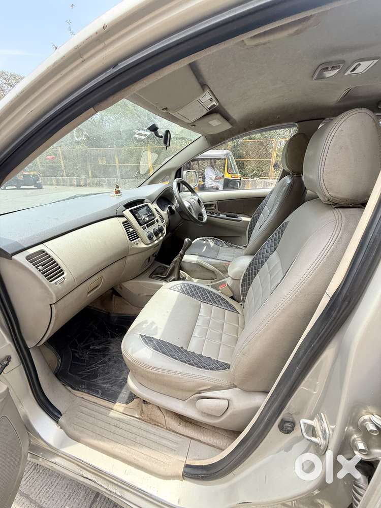 Toyota Innova 2.5 G (diesel) 8 Seater Bs Iv, 2013, Diesel