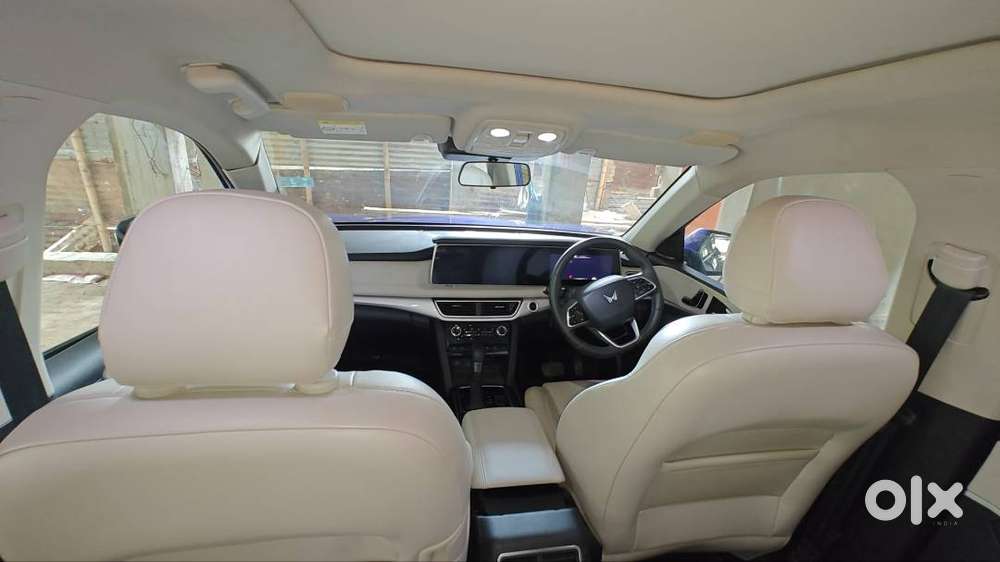 Xuv 700 Ax7l Petrol Properly Maintained