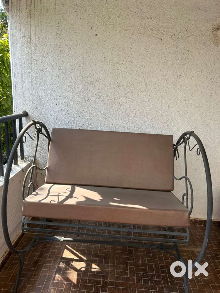 Garden swing for adults