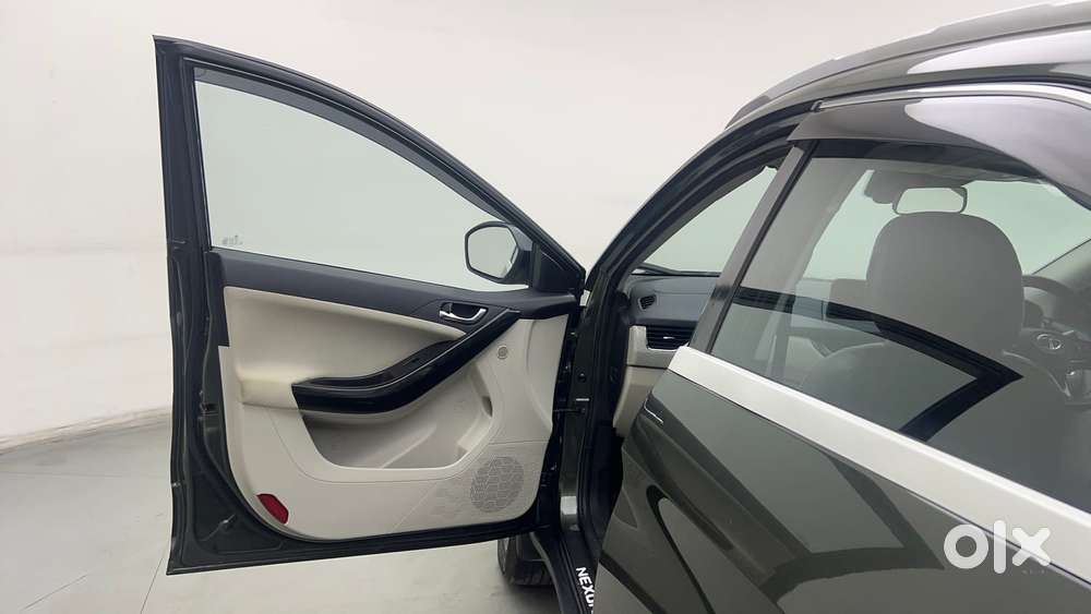 Tata Nexon 1.2 Revotron Xz Plus (s), 2023, Petrol