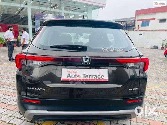 Honda Elevate Zx Cvt, 2023, Petrol