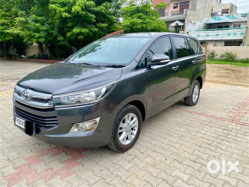 Toyota Innova Crysta 2.4 G Mt, 2017, Diesel