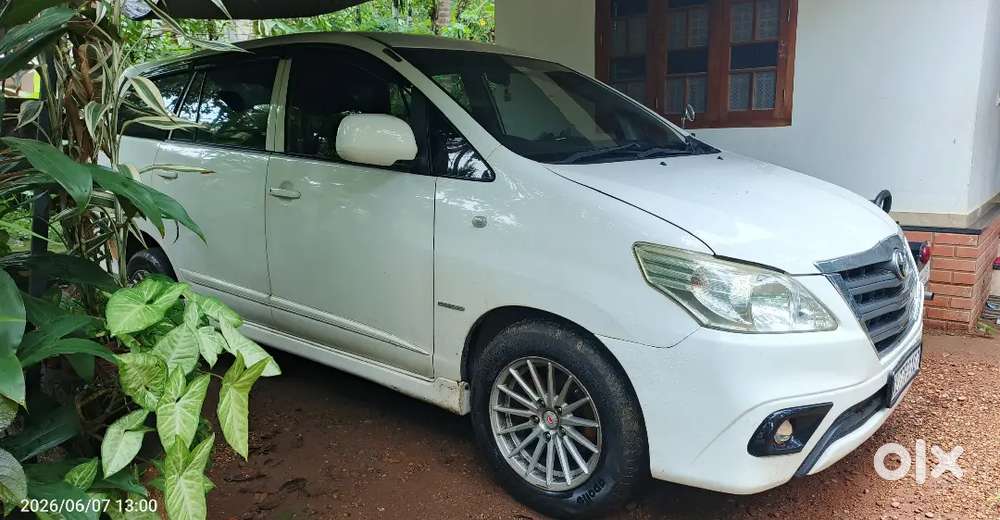 Toyota Innova 2015 Diesel Well Maintained