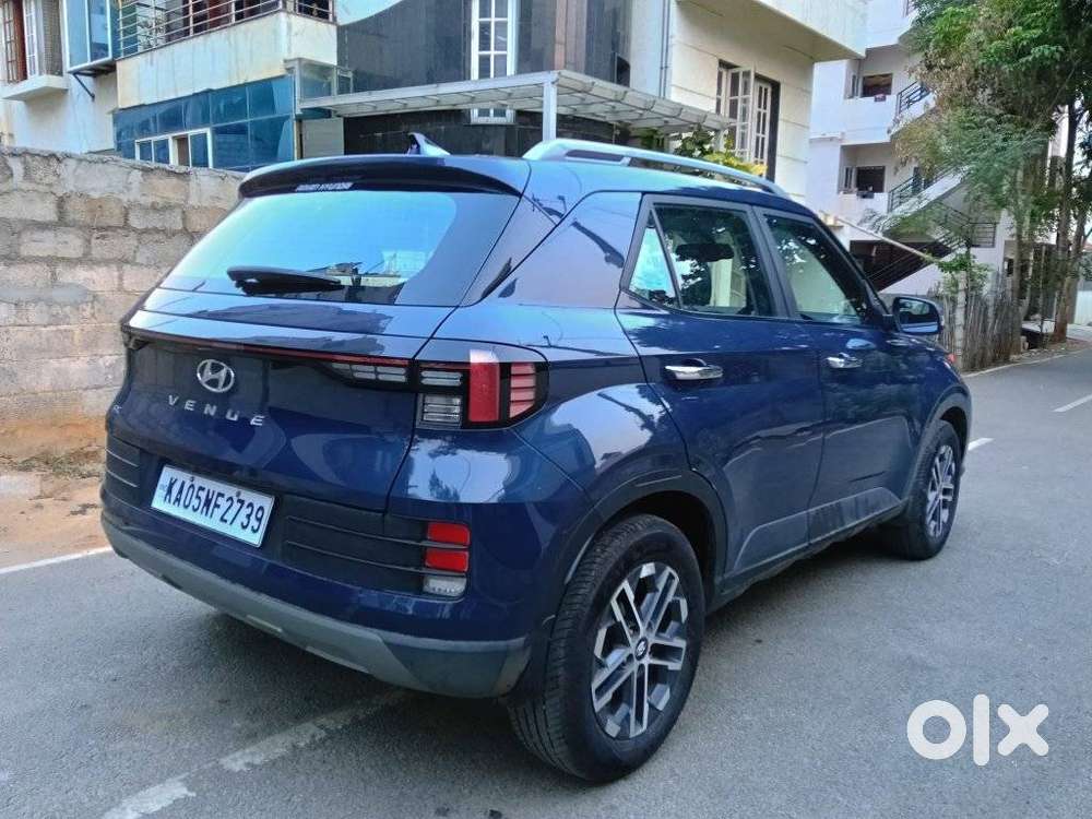 Hyundai Venue Sx (o) Mt 1.5 Diesel, 2022, Diesel
