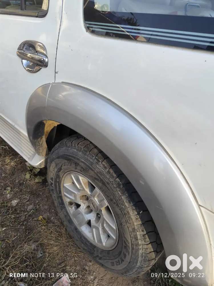 Ford Endeavour 2009