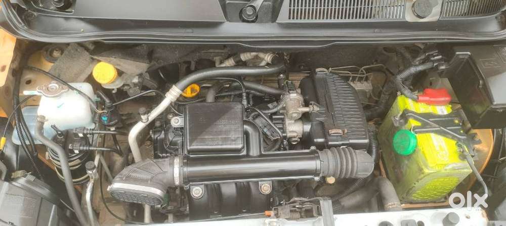 Renault Triber Rxz, 2020, Petrol