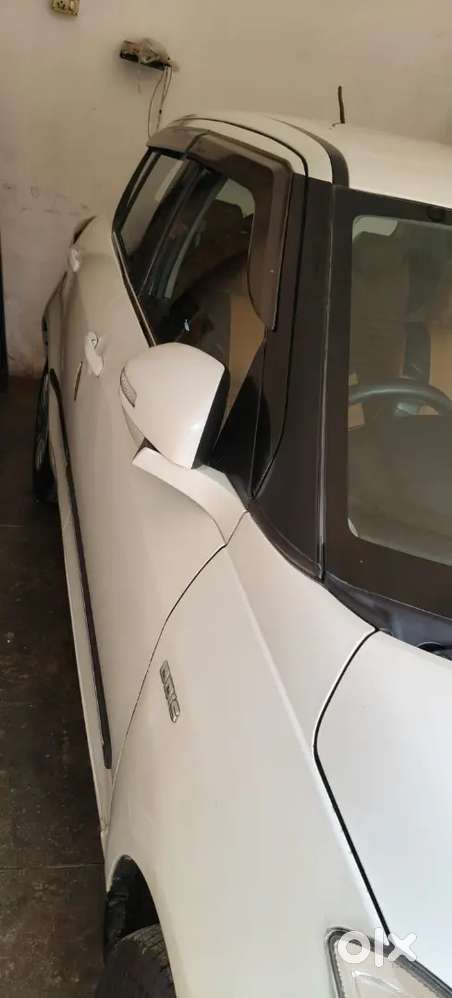 Maruti Suzuki Swift Vxi 2016