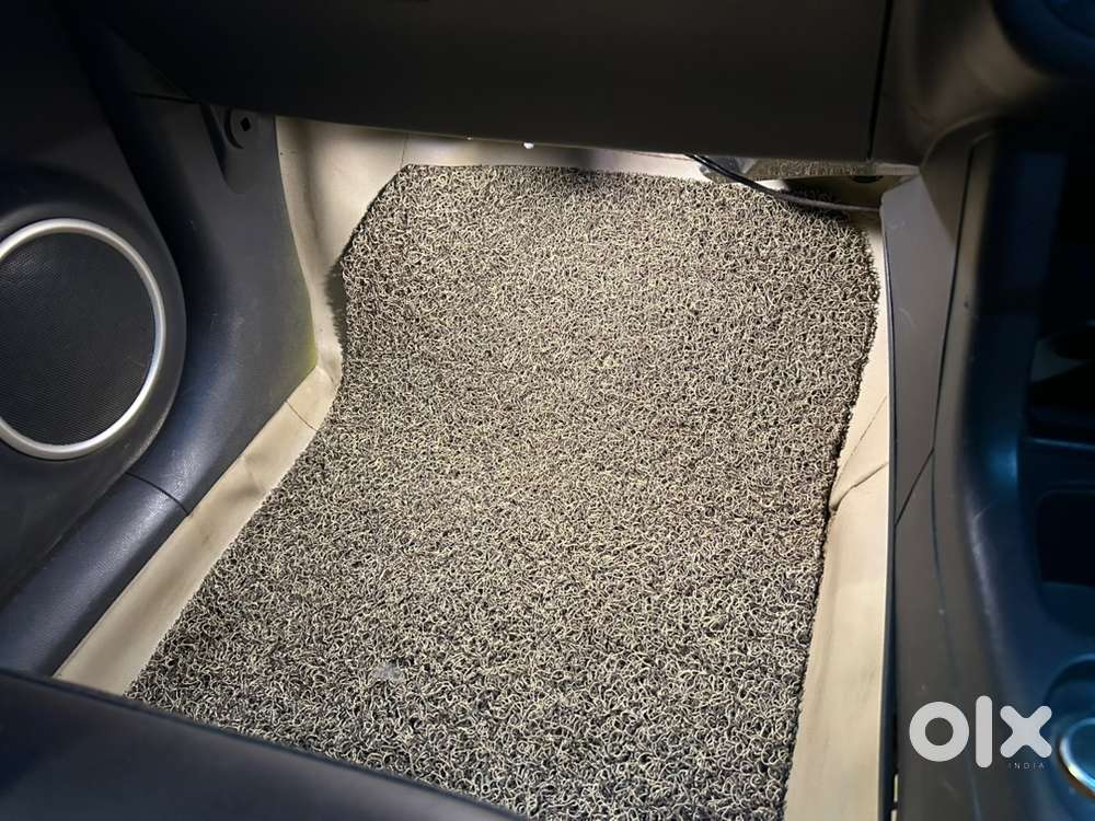 Maruti Suzuki Swift Dzire 2011