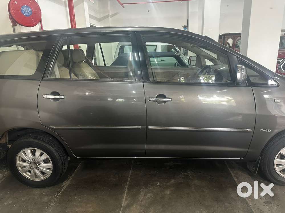 Toyota Innova Diesel 2011